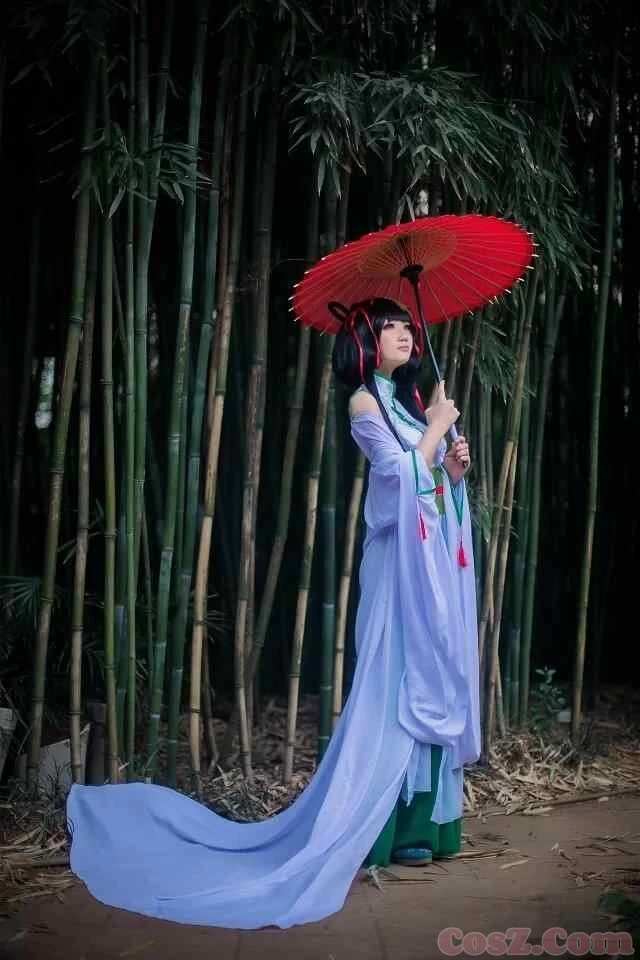 这就是传说中的竹林小红伞绿色绣花鞋的林间仙灵！