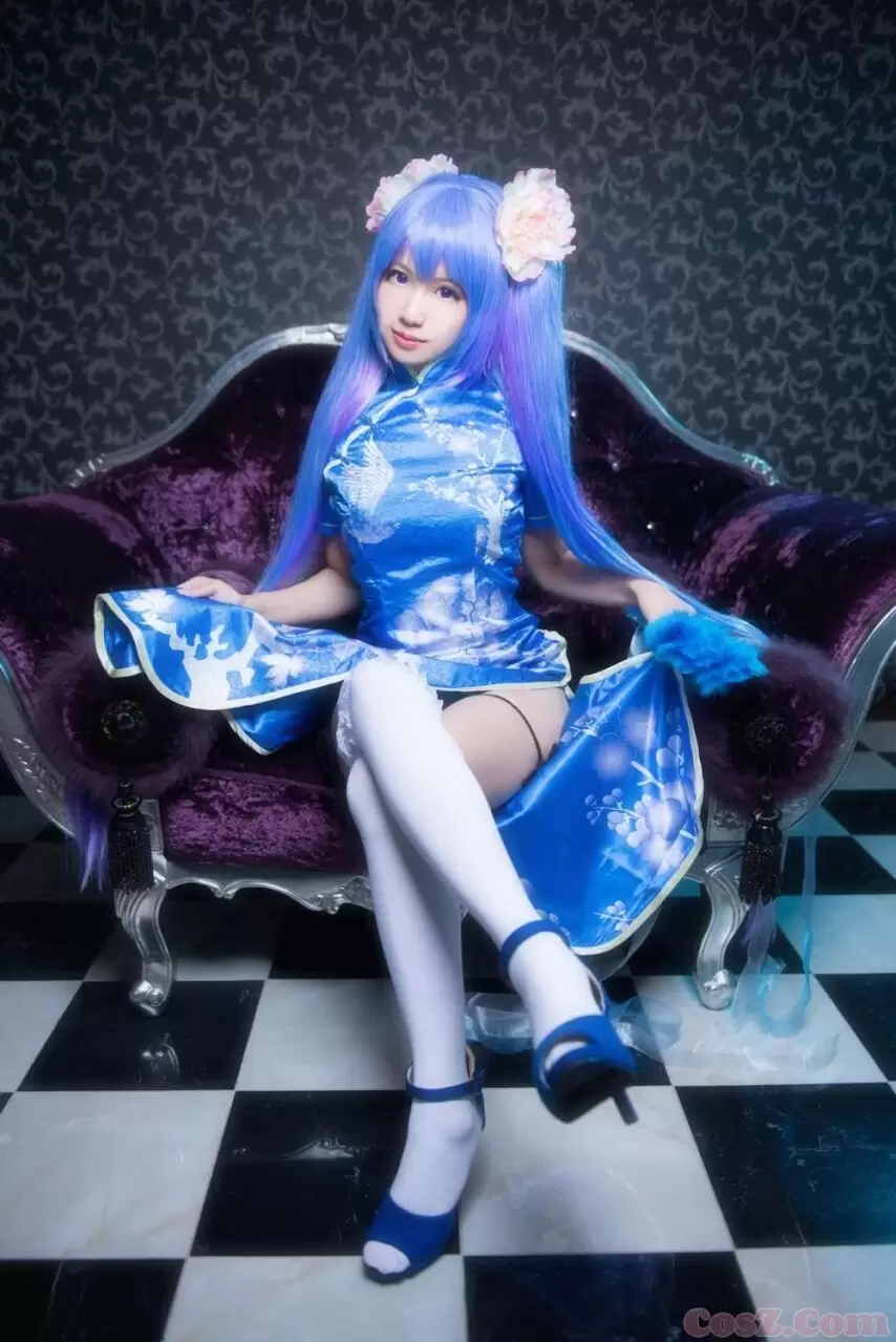 《C站·第117期》MIKU米柚子蓝旗袍配上白丝袜简直就是美呆了！