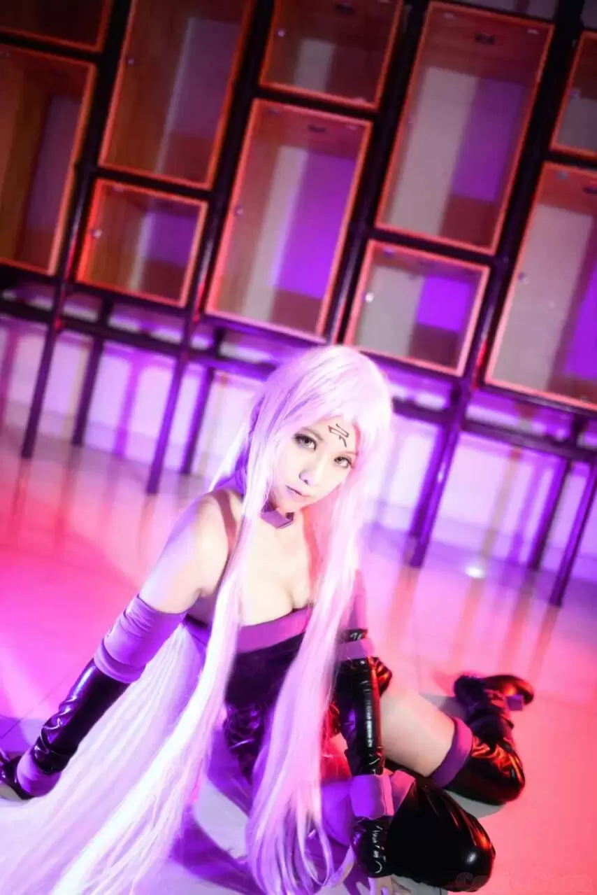 《C站·第3期》性感女刺客锁链拴住你,怎么看上去像是女王一样