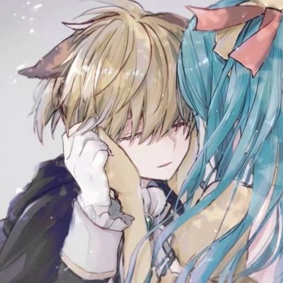 情侣头动漫头像双人，开心的是 陪你的人是我