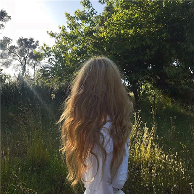 高冷欧美头像女生简单气质，这世间的温柔在等你