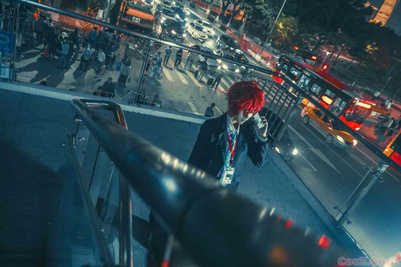 清风垂露万般媚，芙蓉暧昧并蒂娆！