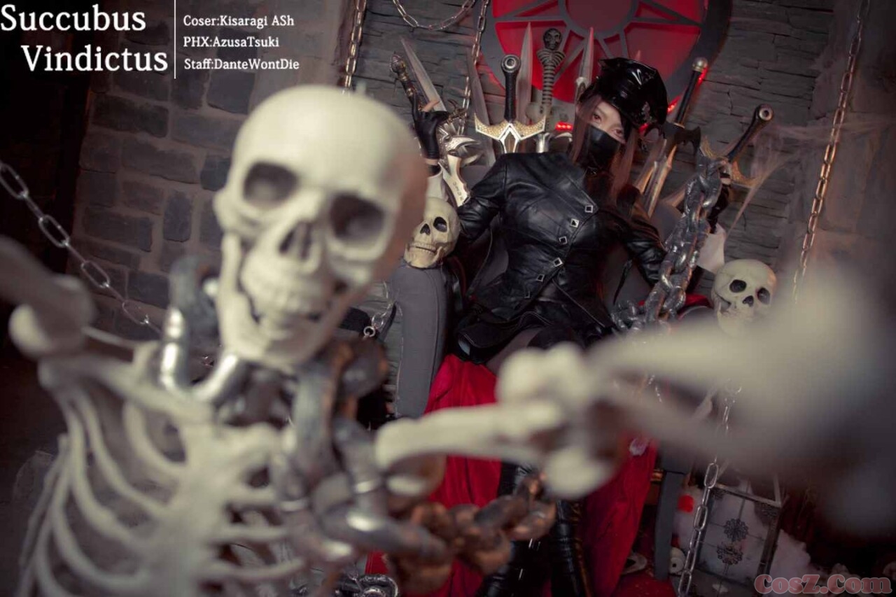 女孩子个子高穿什么多好看尤其是旗袍丝袜照！