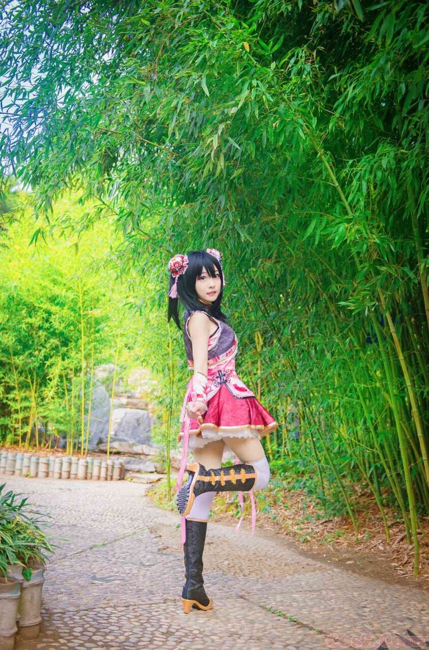 东条希矢泽妮可两只顽皮的小精灵！