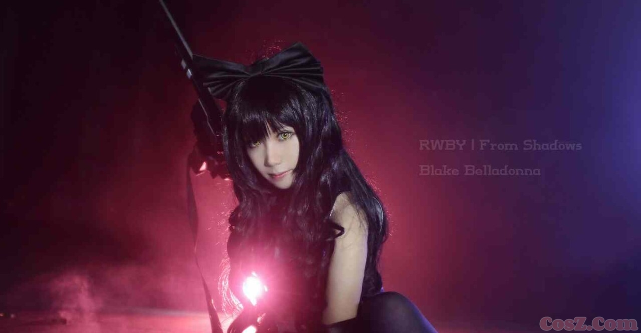 旗袍确实不错但是我怎么感觉这个小哥哥笑的好恐怖！